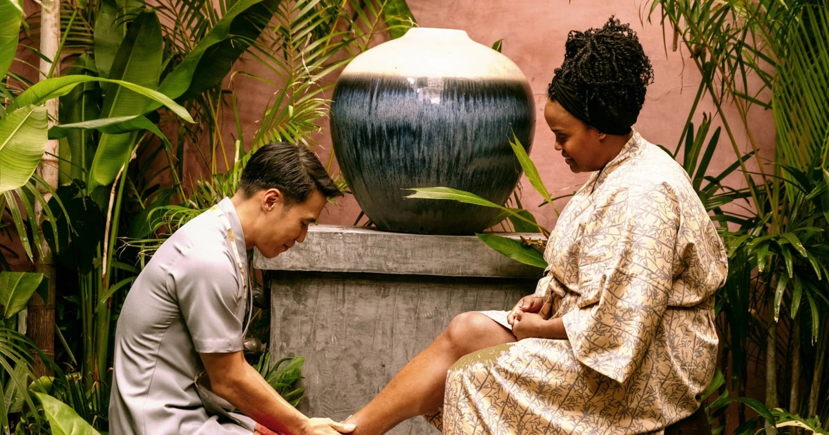 White Lotus Mc 250220 E2a616