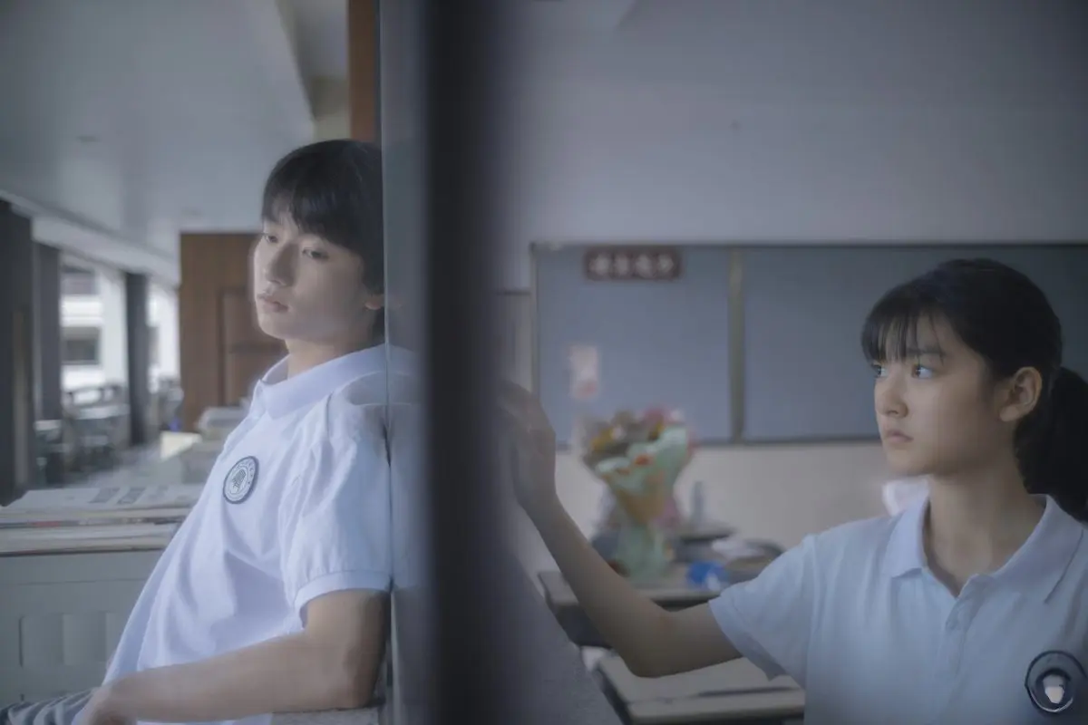 01 Co 04 Still 2 처음 만난 외로움 The First Taste Of Loneliness