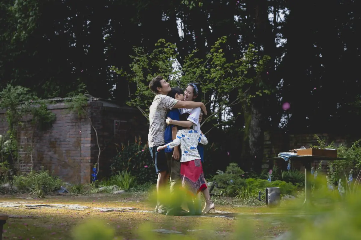 103874 Eojjeol Suga Eopda No Other Choice Official Still 1