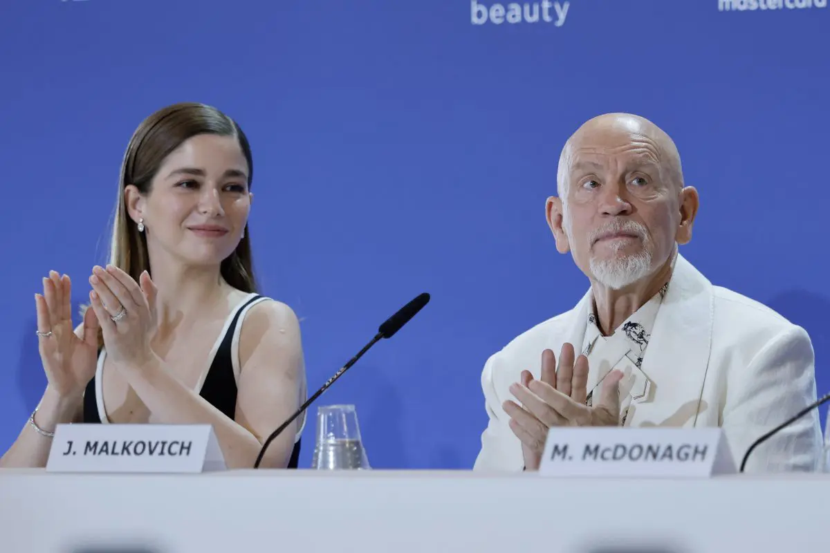 115440 Press Conference Wild Horse Nine Mariana Di Girolamo And John Malkovitch Ph. Jacopo Salvi Courtesy Archivio Storico La Biennale Di Venezia 1