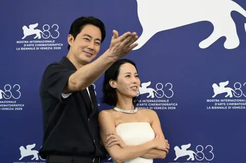 118088 Photocall Ga Neung Han Sa Rang Possible Love Zo In Sung And Cho Yeo Jong Ph. Aleksander Kalka Courtesy Archivio Storico La Biennale Di Venezia 2
